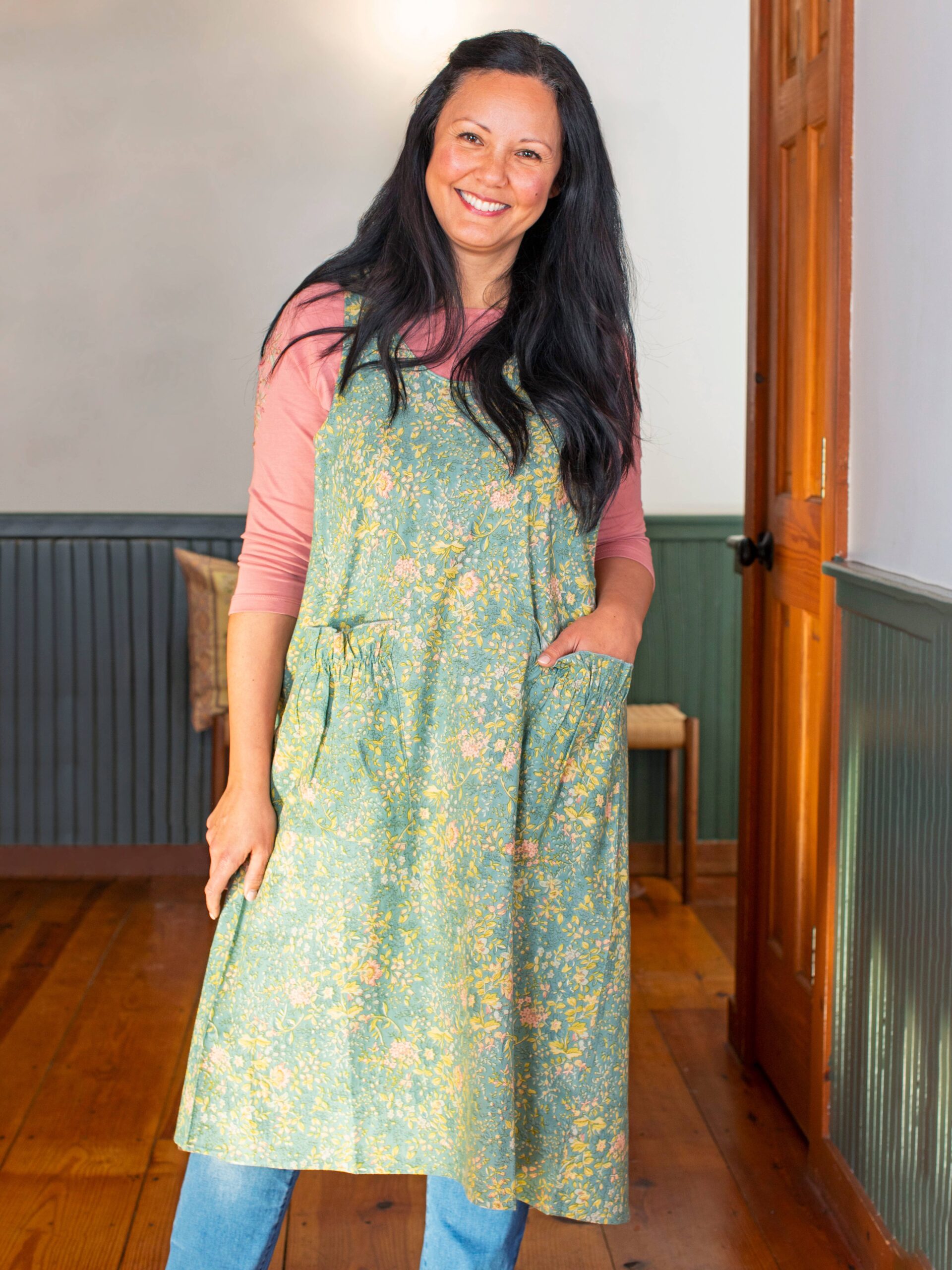 Penelope Farmhouse Apron: Country Blue