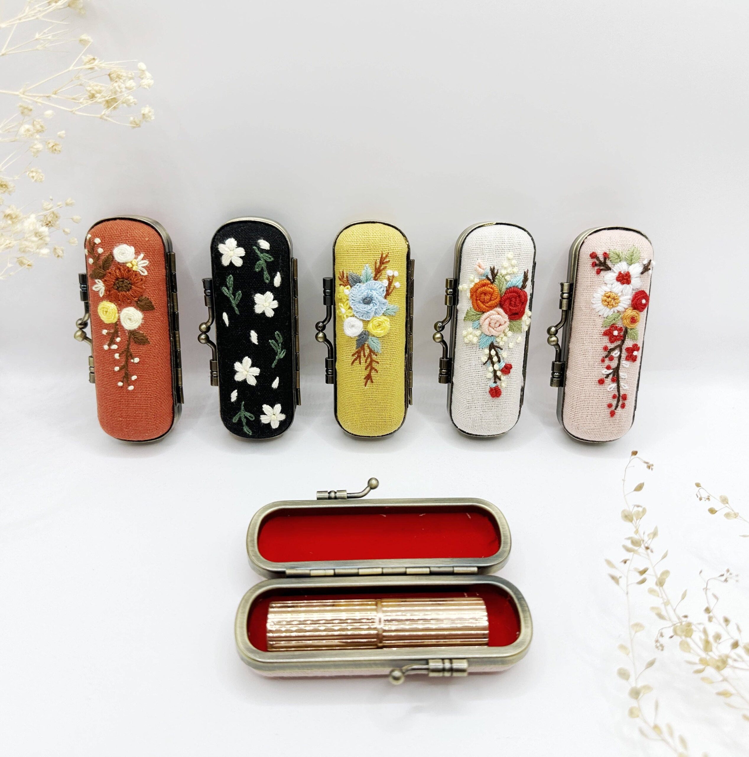 Quince Fables - Embroidered Lipstick Case, Collection Cecilia