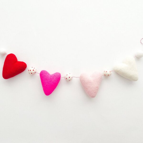 Ombre Felt Heart Garland Light Pink
