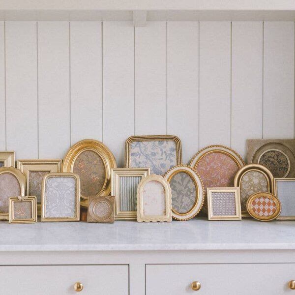 Medium Square Circle Photo Frame - Image 3
