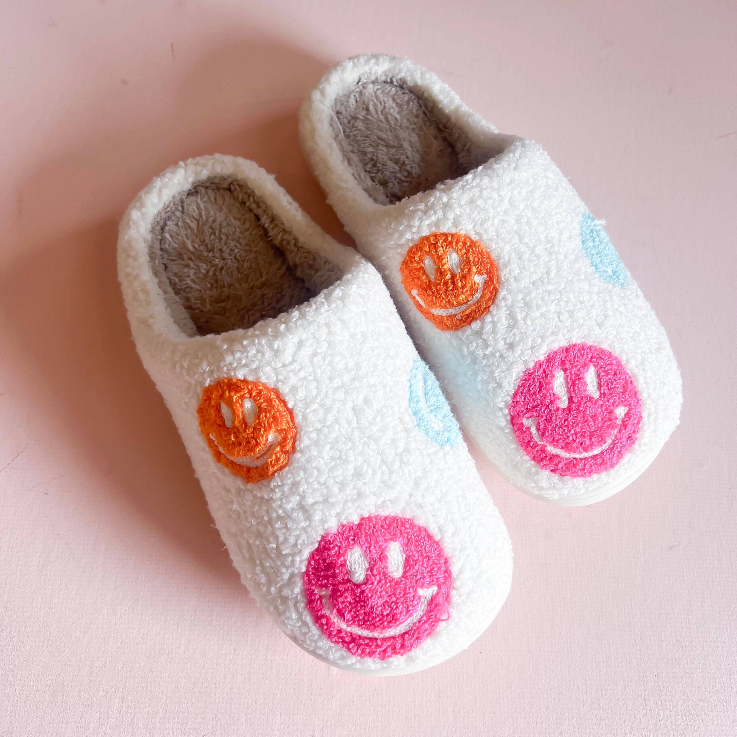 Happy Face Slippers | Retro Style: Medium 7-8