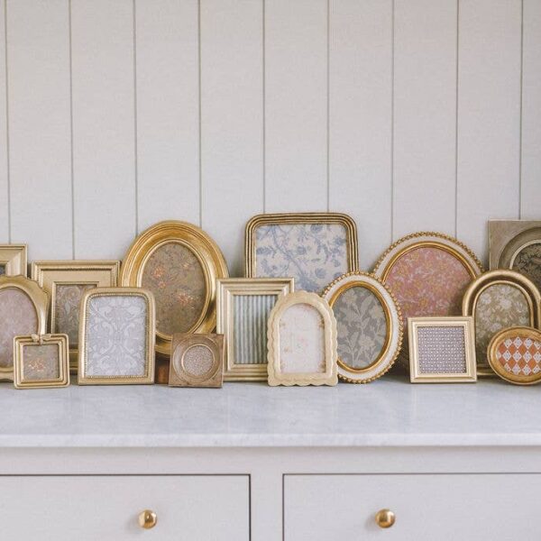 Cream and Gold Oval Photo Frame - Image 2