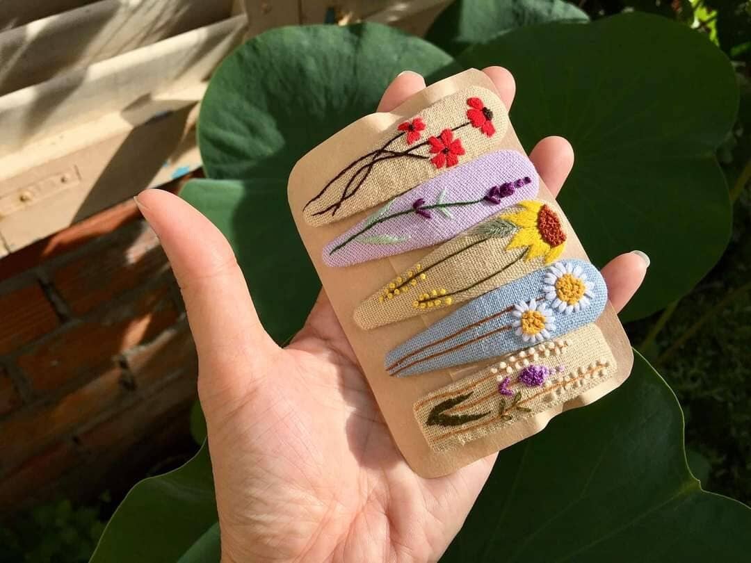 Floral Embroidered Hair Barrette, Collection Samantha: 3. Sunflower