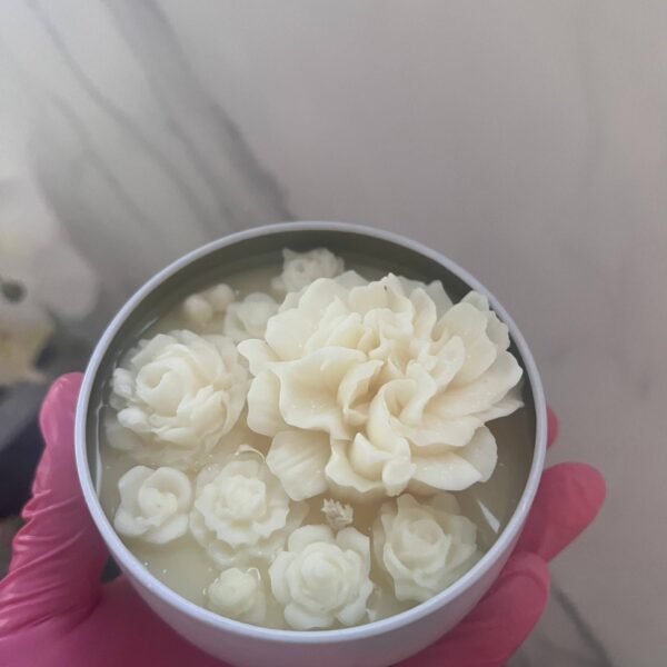 Floral Tin Candle 5oz Clean Cotton, Gloss White - Image 3