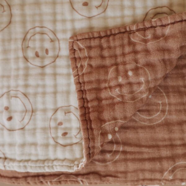 Muslin Quilt | Tan & Ivory Smile - Image 2