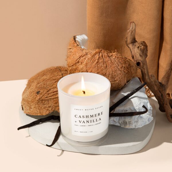 Cashmere and Vanilla 11 oz Soy Candle - Home Decor & Gifts - Image 3