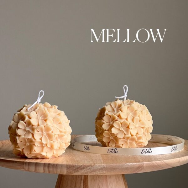 Cute Hydrangea Ball Candle: Cream, Unscented - Image 4