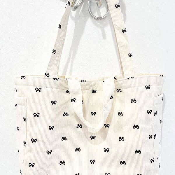 Brittany Cream Bow Print Tote Bag - Image 5