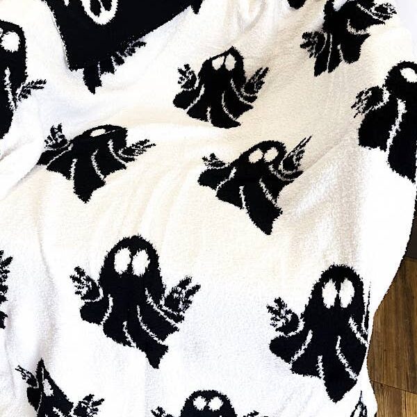 Peaceful Ghost Luxury Blanket - Image 2