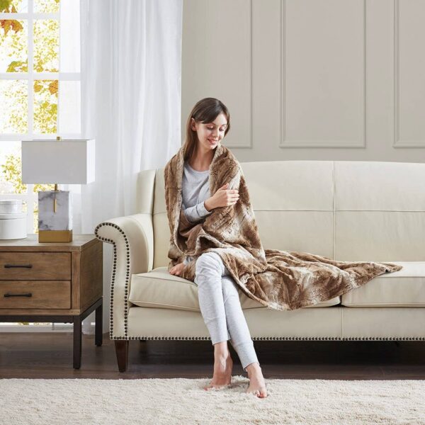 Oversized 60x70" Faux Fur Throw Blanket, Light Brown - Image 3