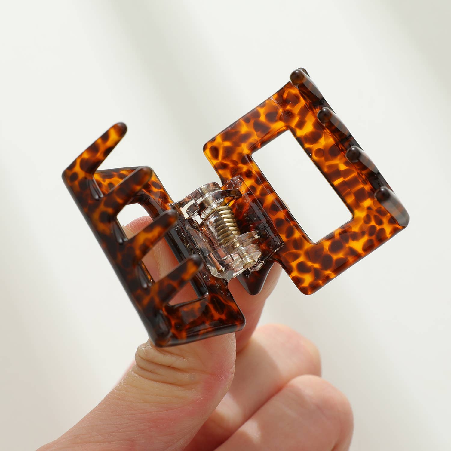 Adorro - Vintage Stone Simone Mini | Classic Square Claw Clip - Image 4