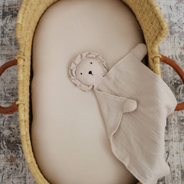 Natural Sand Organic Cotton Lion Lovey Blanket - Image 5