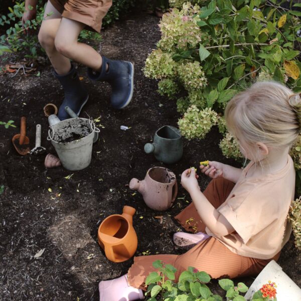 Terracotta Silicone Garden Set - Image 12