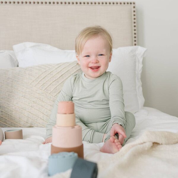 Classic Silicone Stacking Nesting Cups - Image 13