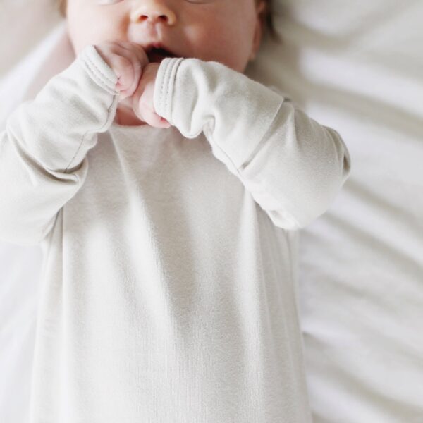 Oat Organic Cotton Knotted Gown: 0-3 Months - Image 8