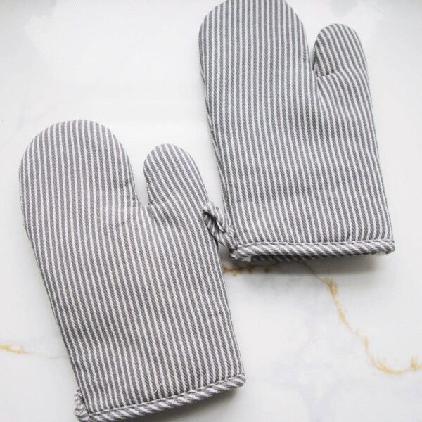 Simple Stripe Oven Mitt - Image 2