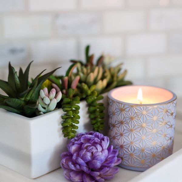 Lavender Fields Concrete Candle 15oz - Image 2