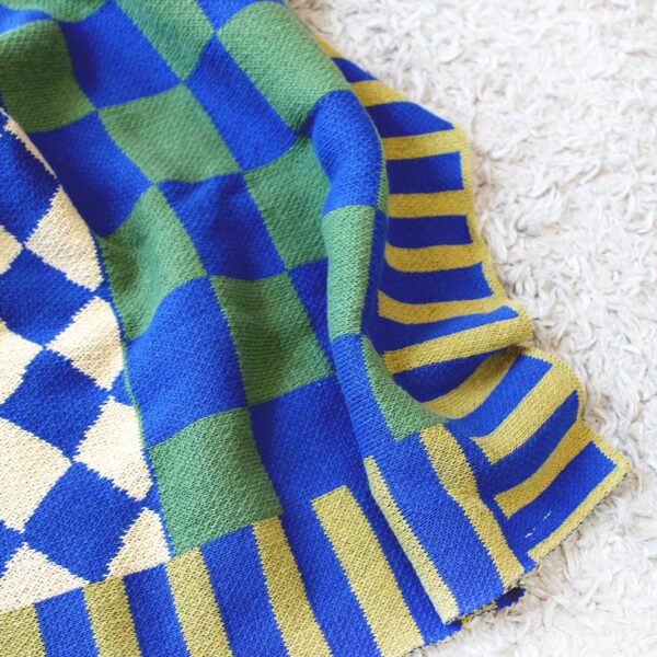 Calhoun & Co. - Diamond Checkerboard Pattern Mix & Match Knit Throw Blanket - Image 4