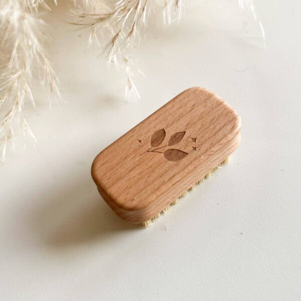 BABY & KID NAIL BRUSH