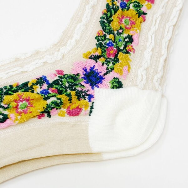 Noble Floral Beauty Socks: Noble White - Image 8