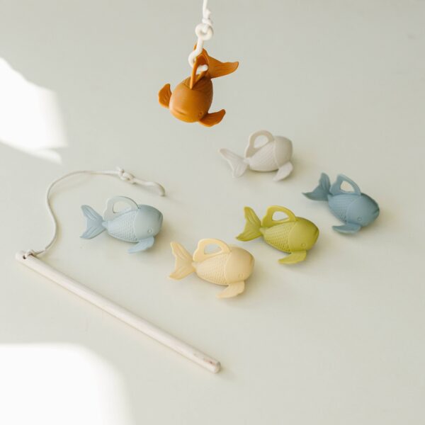 Silicone and Wood Fishing Play Set - Image 3