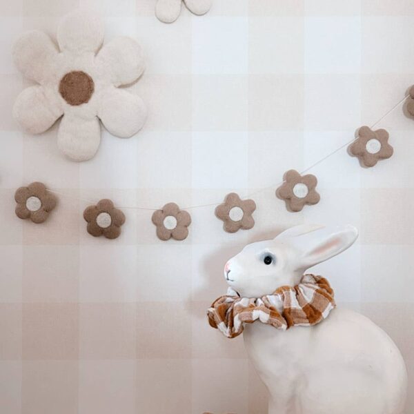 Beige Felted Wool Flower Garland - Image 2