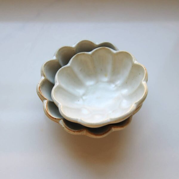Flower Petal Pinch Bowl: Large - Image 4