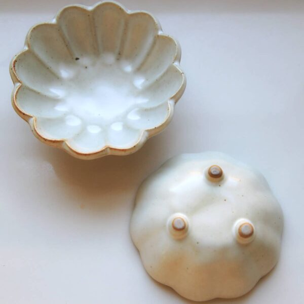 Flower Petal Pinch Bowl: Large - Image 6
