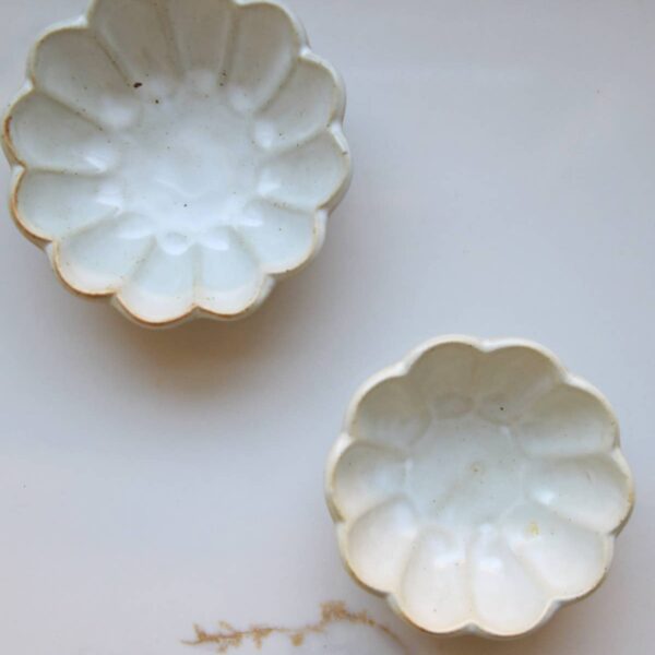 Flower Petal Pinch Bowl: Large - Image 2
