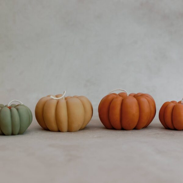 Pumpkin candle - Large: Terracotta, Apples and Maple Bourbon - Image 3