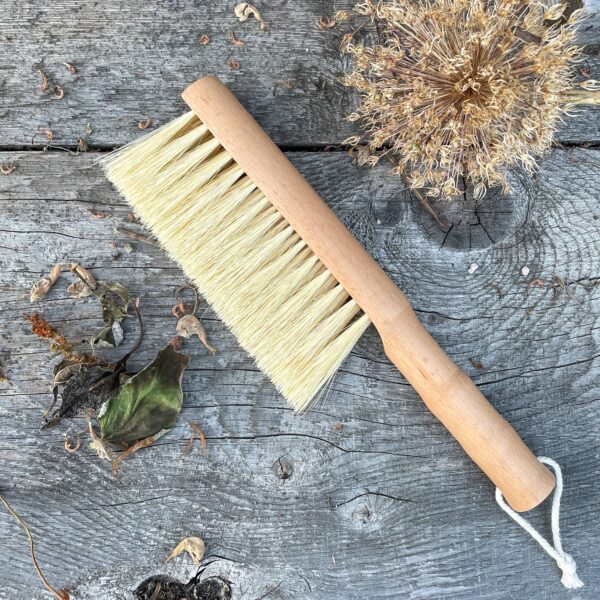 Multi-Purpose Gardener's Brush - Image 4