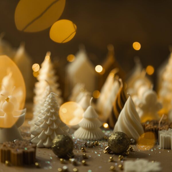 Holiday gift box with candles: Caramel, Walk in the woods - Image 3