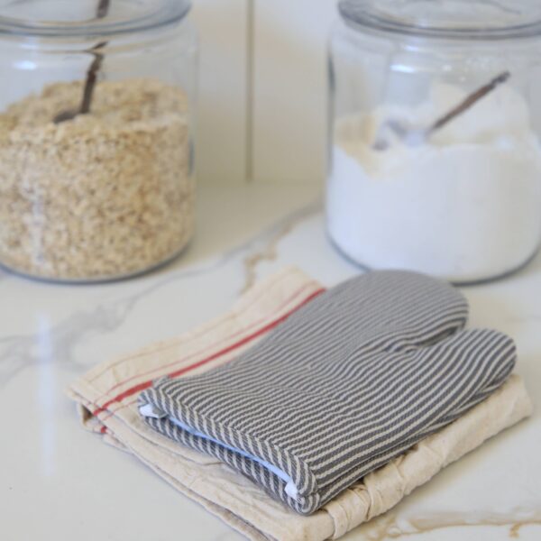 Simple Stripe Oven Mitt - Image 4
