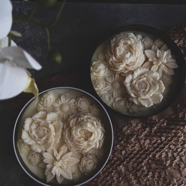 Flower Candle 12 oz 2x5.5in - Container : Lavender, Gloss White