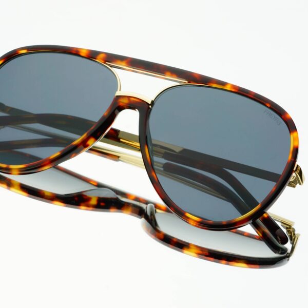 Shay (NEW) Unisex Aviator Sunglasses : Tortoise / Solid Gray - Image 3