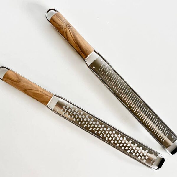 Italian Mandolin Paddle Grater: Coarse Grade - Image 2