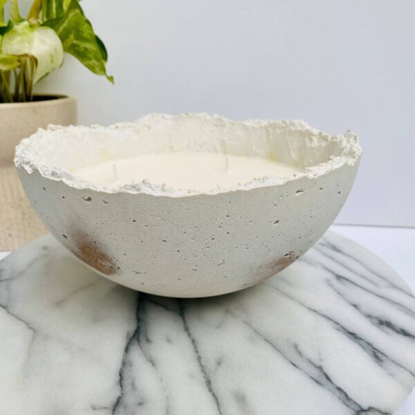 Half Moon Candle | Bowl Candle: White, Velvet Vanilla - Image 4