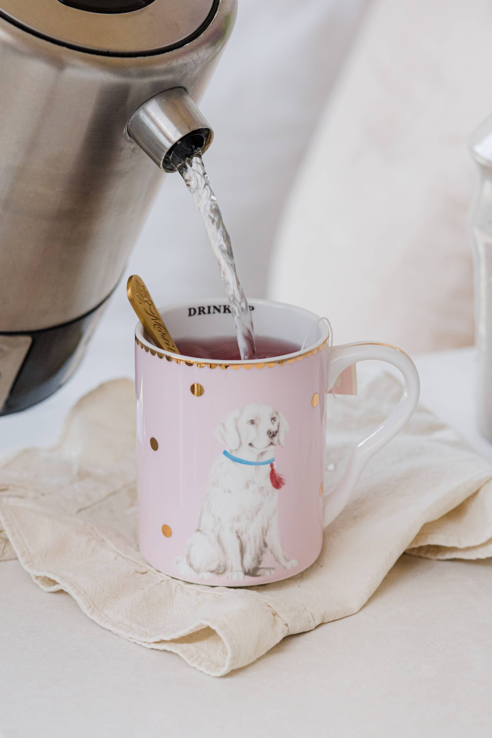 YVONNE ELLEN MEDIUM MUG LABRADOR