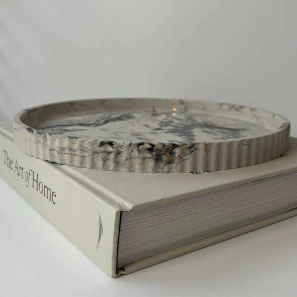 Joma - Concrete Fluted Tray | Round Concrete Tray: Black fusion marble - Image 5