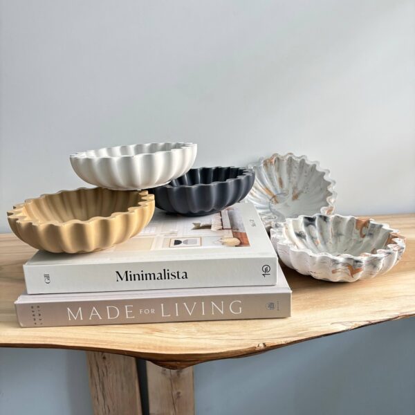 Kyma -Scallop Bowl: Black Fusion Marble - Image 3
