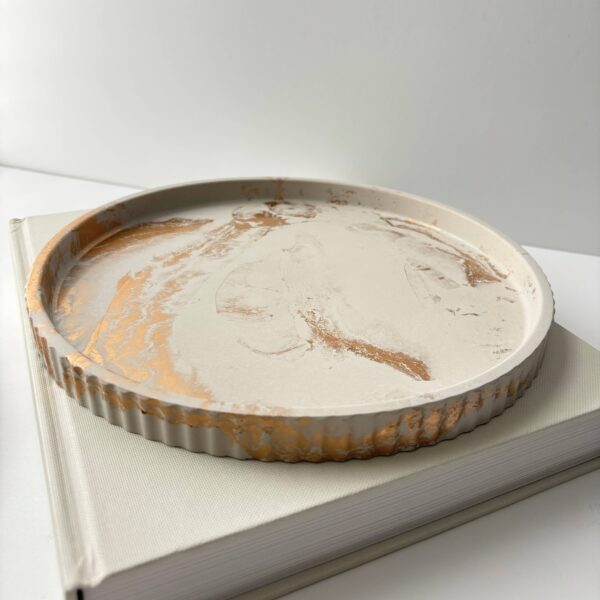 Joma - Concrete Fluted Tray | Round Concrete Tray: Black fusion marble - Image 10