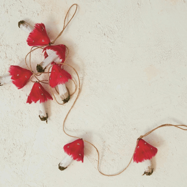 Feather & Foam Mushroom Garland - Image 3