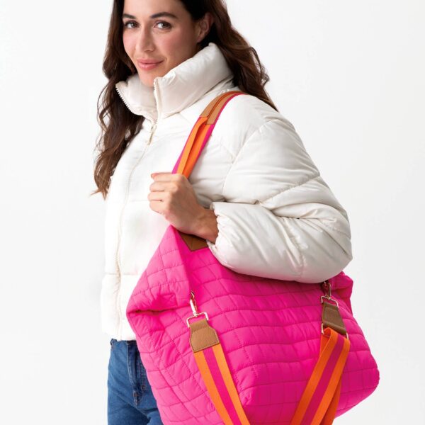 EZRA TRAVEL TOTE: Magenta - Image 28