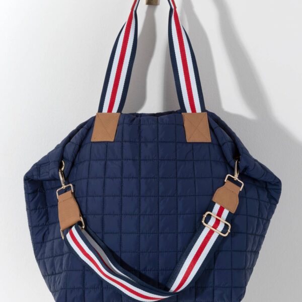 EZRA TRAVEL TOTE: Magenta - Image 8