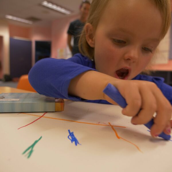 Organic Beeswax Crayons: 12 Classic Colors in Stick - Image 3