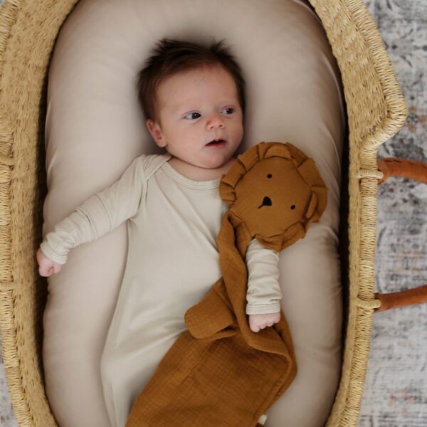 Toffee Lion Organic Cotton Muslin Lovey Blanket - Image 8