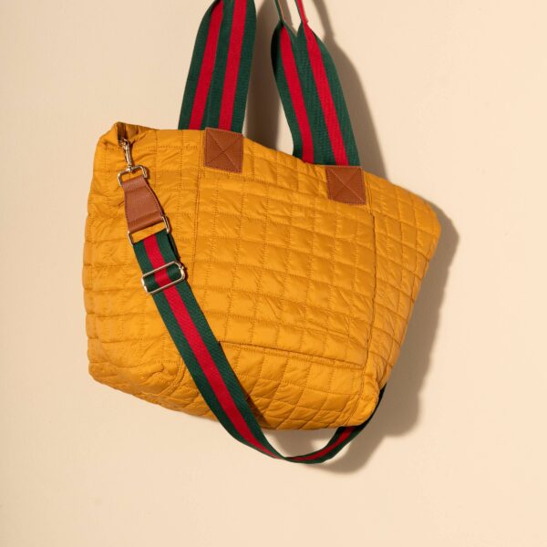 EZRA TRAVEL TOTE: Magenta - Image 20