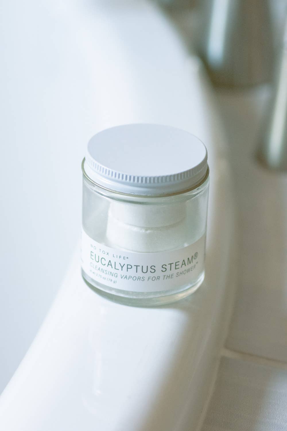 No Tox Life - EUCALYPTUS STEAM® Cleansing Vapors for the Shower™ Mini Jar - Image 3