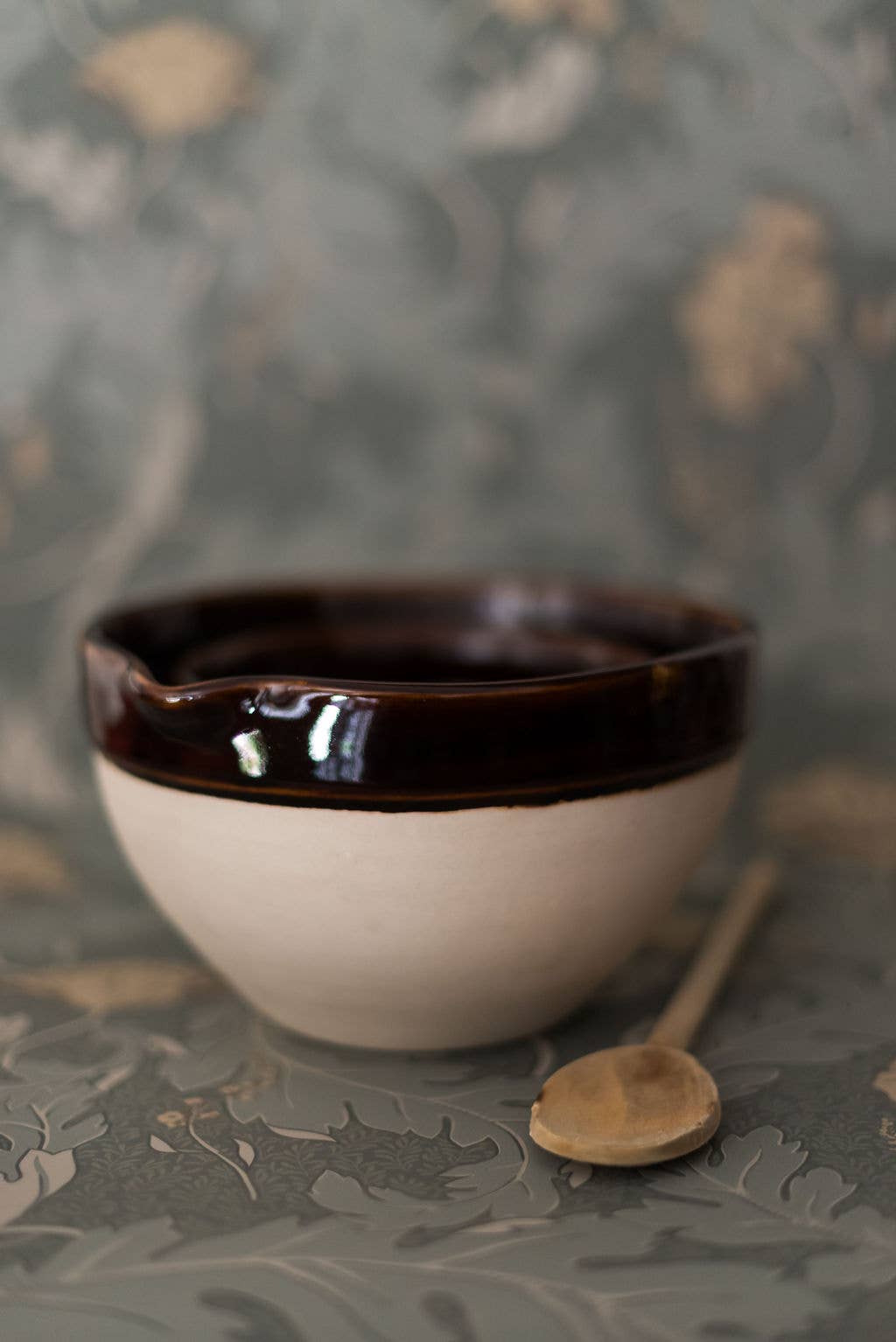 Galley and Fen - Heritage Stoneware Large Bowl - Image 8