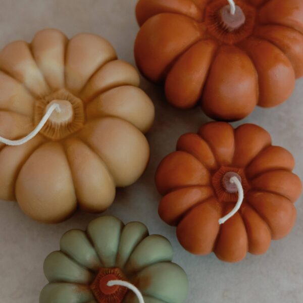 Pumpkin candle- small: Dark olive, Pumpkin Spice Buttercream - Image 2